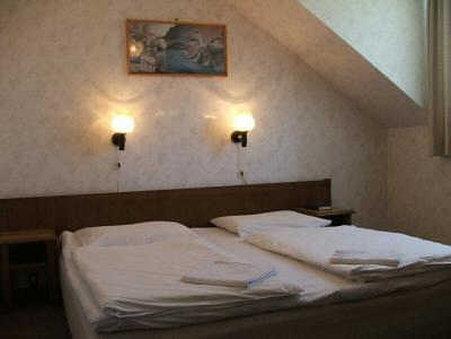 Sas Club Hotel Βουδαπέστη Εξωτερικό φωτογραφία